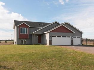 21330 Goldenrod St NW, Oak Grove, MN 55011
