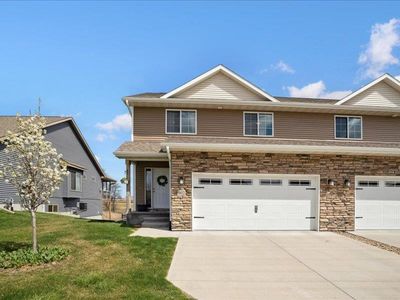 902 Creekside Dr, Tiffin, IA, 52340