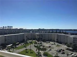 18011 Biscayne Blvd #1003 — Photo 37