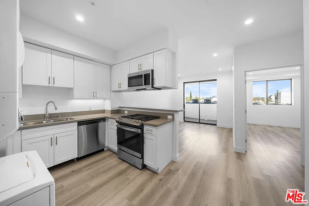 1 bed, 1.0 bath, 536 sqft, $1,995 — Photo 1