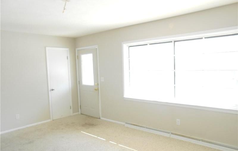 1st image of 31 S Coventry Dr