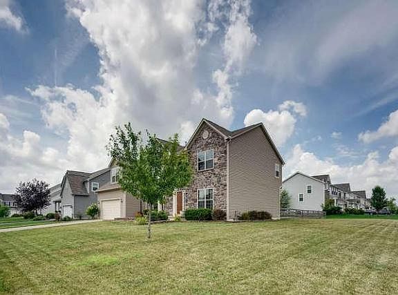 2nd image of 971 Huntley Dr