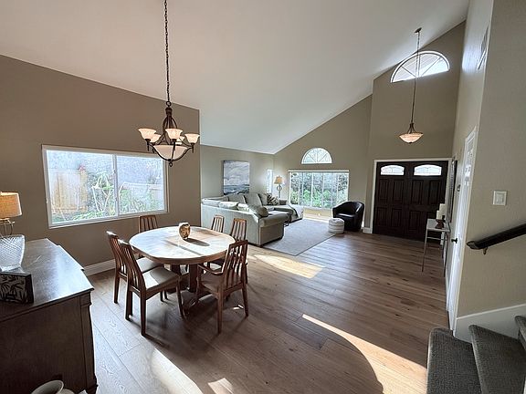3rd image of 3515 Calle Gavanzo