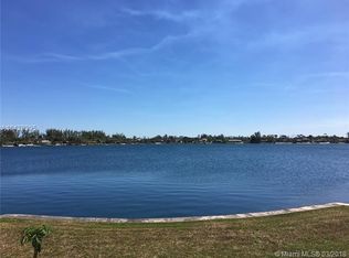 8360 SW 48th St, Miami, FL 33155