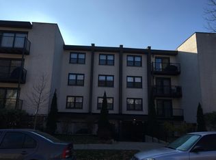 1711 W Jarvis Ave APT 102, Chicago, IL 60626