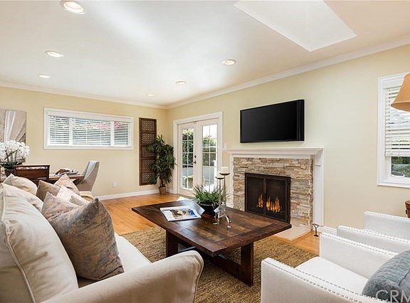Beautiful fireplace in the Living room