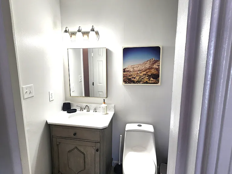 1710 Skiffes Creek Cir — Photo 18