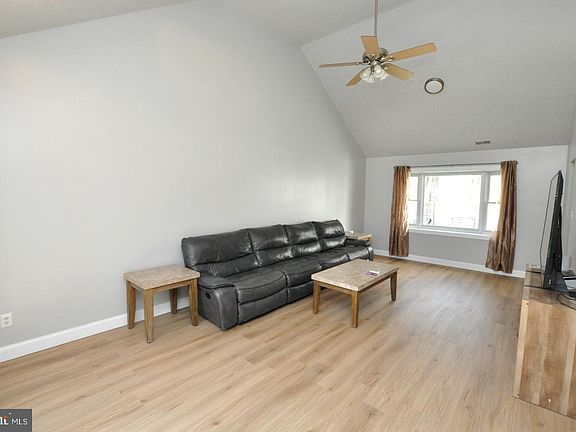 5th image of 45 Sheri Way