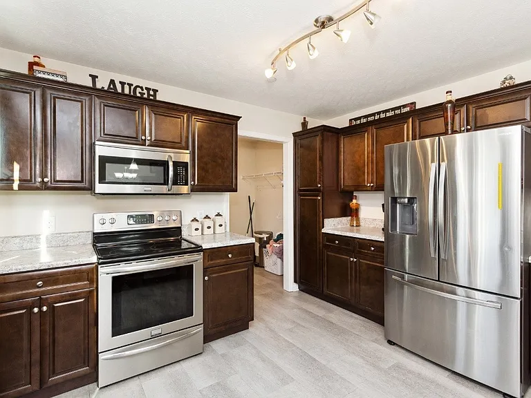 1419 Leaf Ln — Photo 13