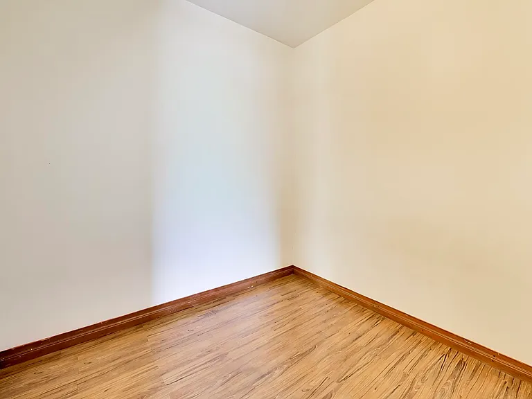 2338 S Blue Island Ave #2F — Photo 13
