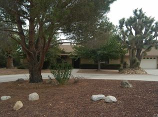 8465 Amador Ave, Yucca Valley, CA 92284