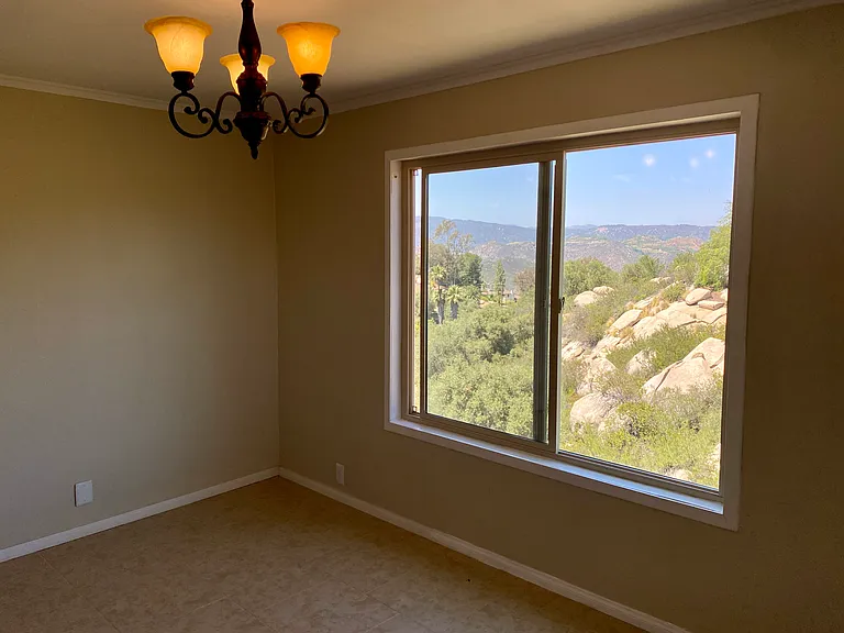 2761 Joan Ln — Photo 32