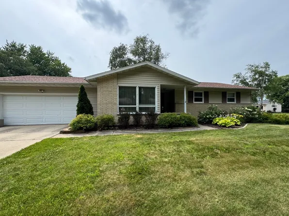 602 Dix St, Columbus, WI 53925