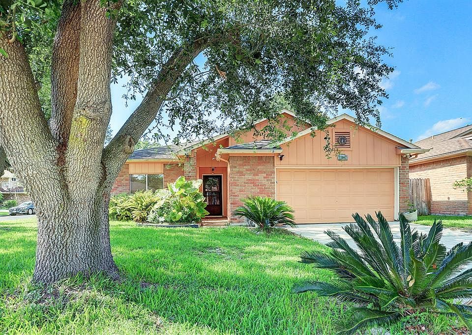 1st image of 13842 Cherry Hollow Ln