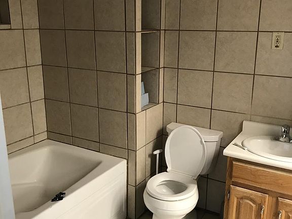 3rd image of 2521 S 32nd Ave APT 1