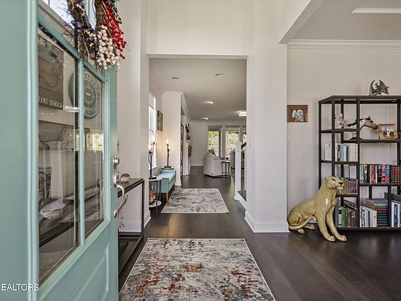3rd image of 1832 English Ivy Ln