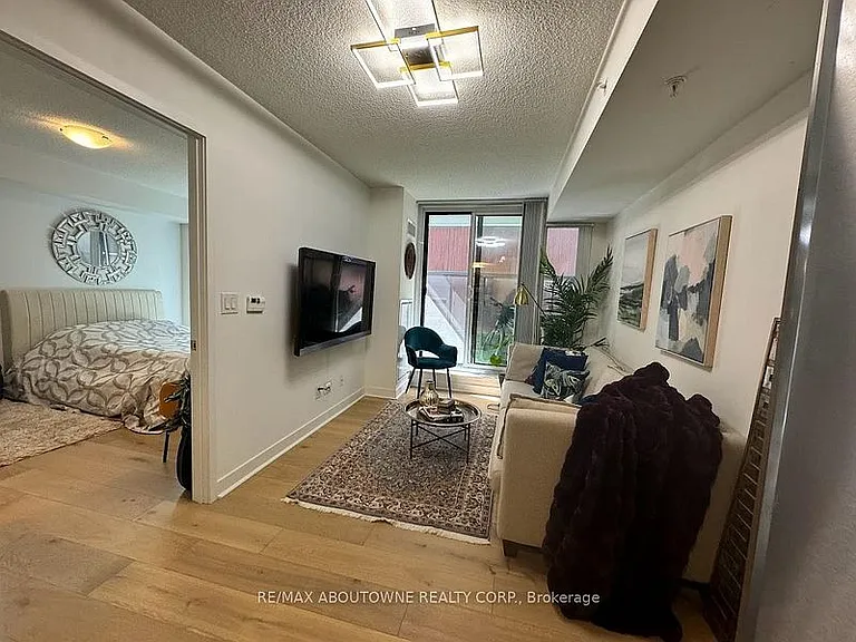 295 Adelaide St W #217 — Photo 25