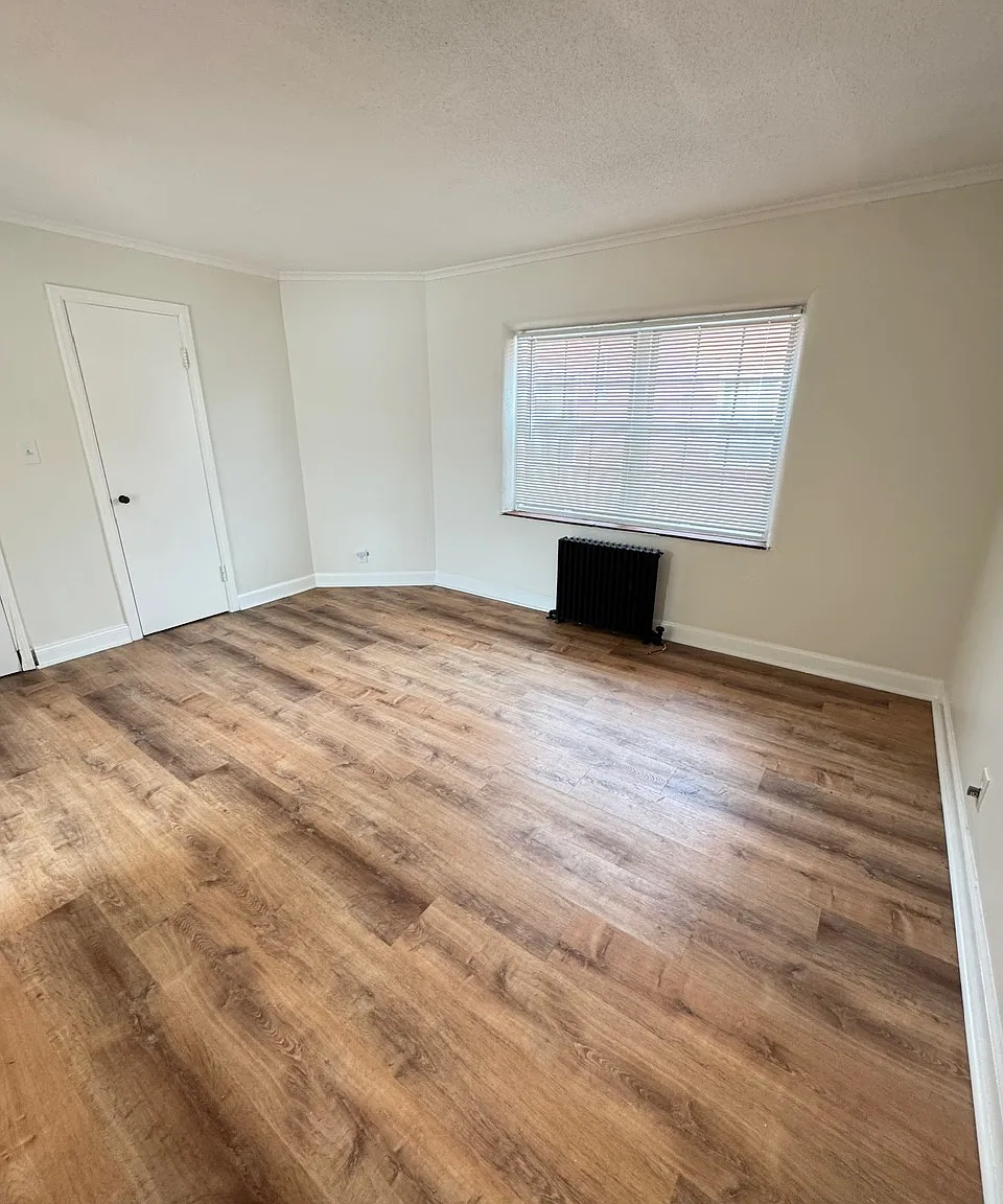 2 bed, 700 sqft, $1,250 — Photo 3
