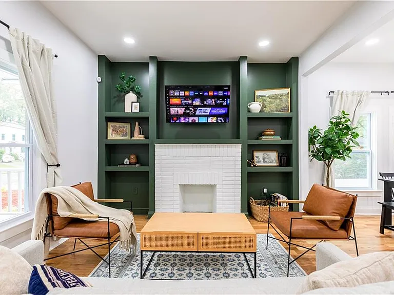 3320 Sims St — Photo 3