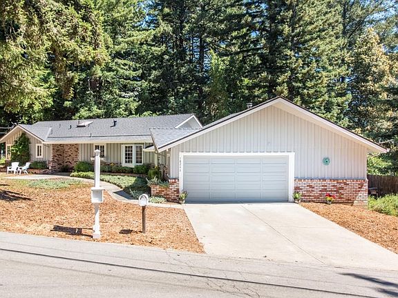 3rd image of 18293 Bayview Dr