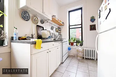 Rented by ZealEstate Group Inc