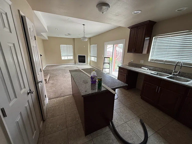 1363 Buena Vista Ave #1361 — Photo 12