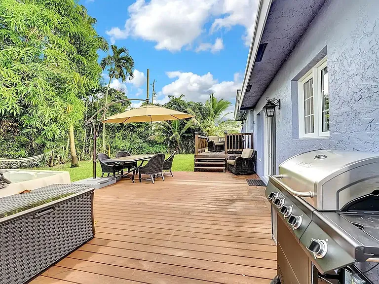 5574 Lake Osborne Dr — Photo 14