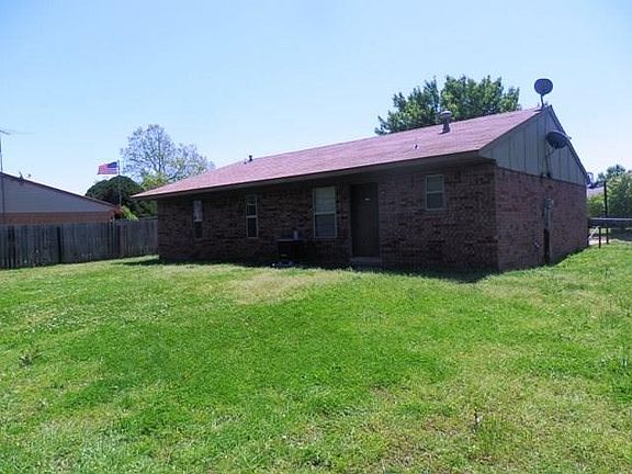 3rd image of 1219 Rolling Stone Dr