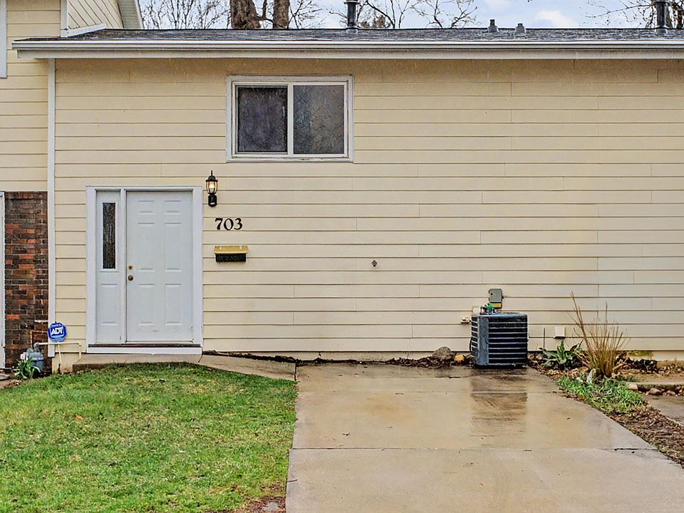 1st image of 703 Meadow Pl