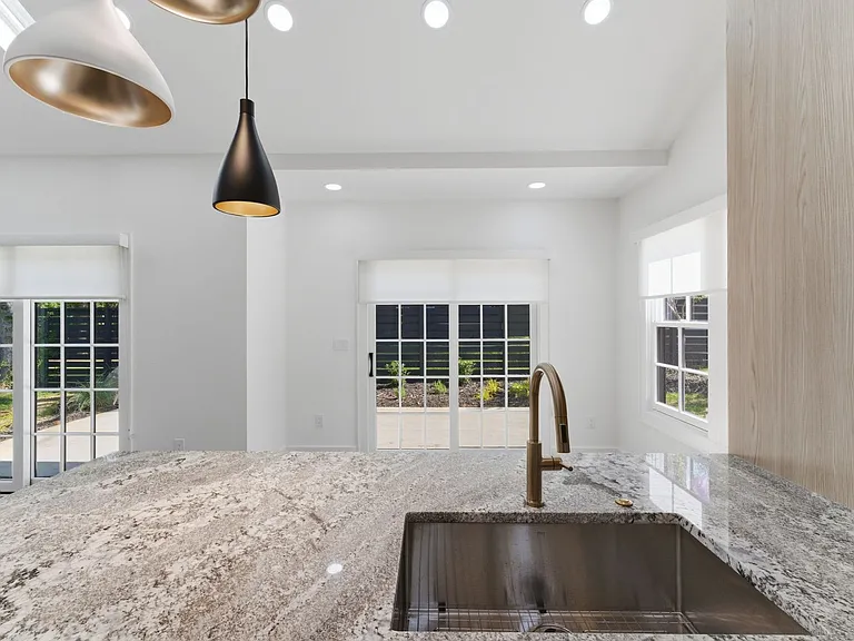 1840 Merriman Ave — Photo 39