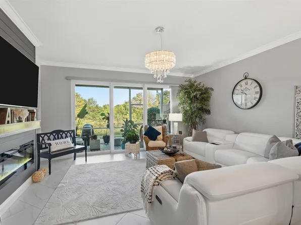 651 SW Glen Crest Way #2, Stuart, FL 34997