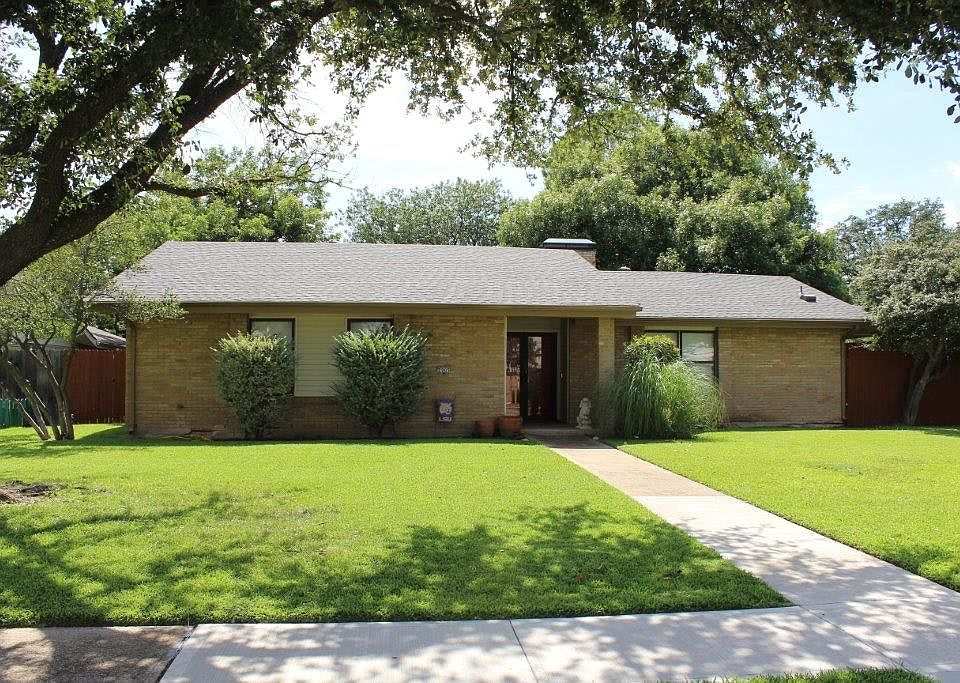 1st image of 2905 Forest Hills Ln