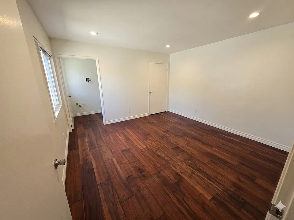 843 S Ardmore Ave