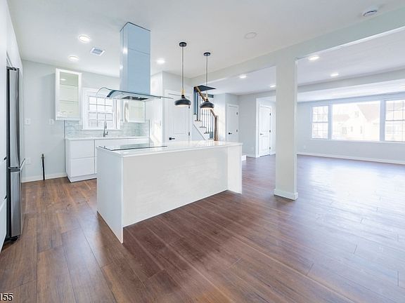 4th image of 34 Kearney St