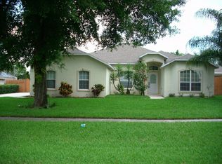 655 Hull Island Dr, Oakland, FL 34760