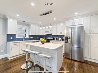 21 Beacon Pl, Chelsea, MA 02150