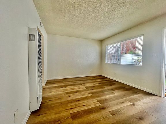 5th image of 2952-2964 Fir St