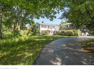 221 Falmouth Rd, Falmouth, ME 04105