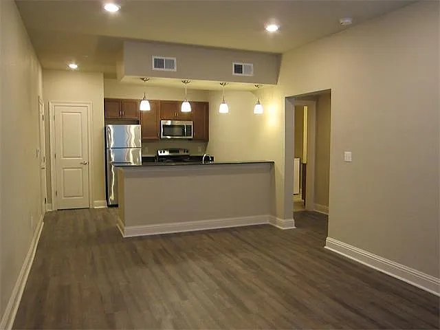 2725 Independence St #303 — Photo 4
