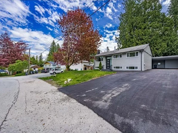 14927 Kew Dr, Surrey, BC V3R 4Y1