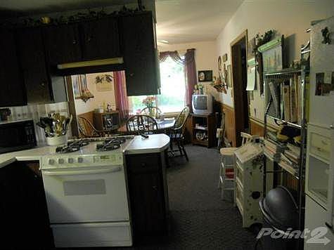 4th image of 1761 Greenly Ave
