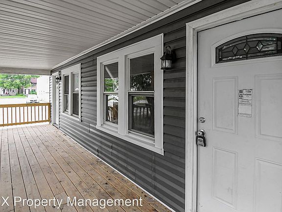 5th image of 702-704 N Dawson Ave #1