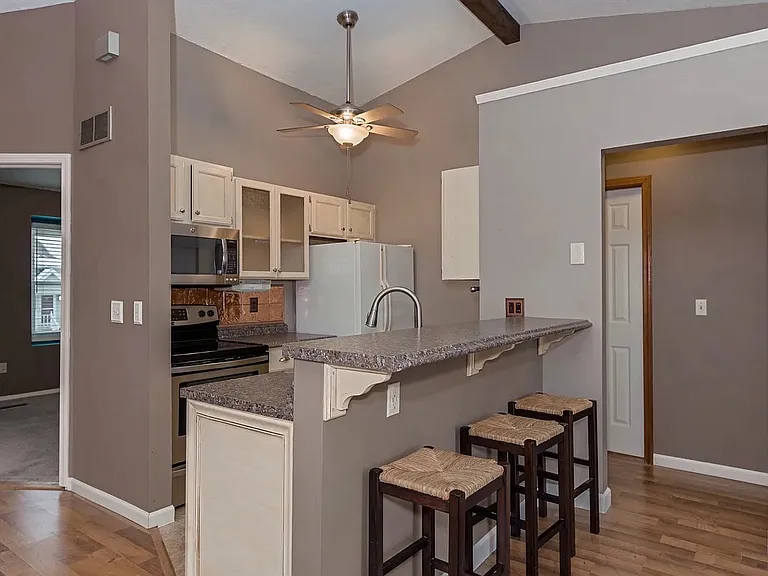 1 Parkshores Dr — Photo 11