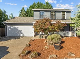 915 E Hilltop Dr, Newberg, OR