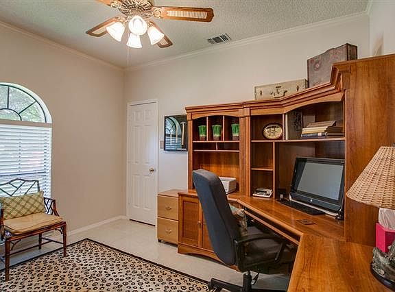 4th image of 1319 Ponderosa Pine Ln