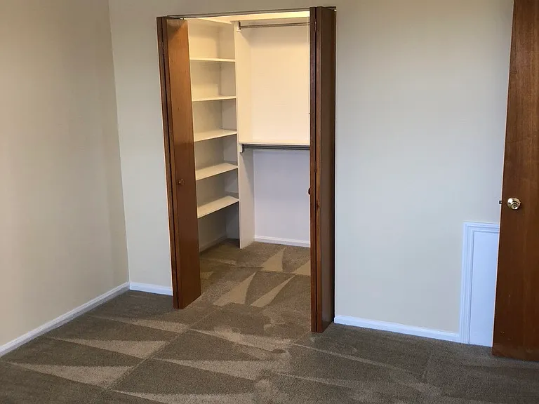Garden of Eden Aapartments — Photo 12