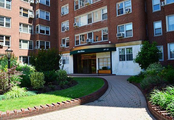 3rd image of 110-45 Queens Blvd #414