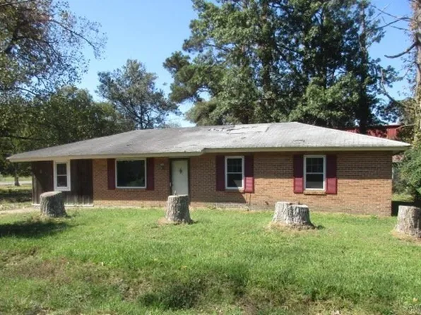 1031 N Trotter St, Dermott, AR 71638