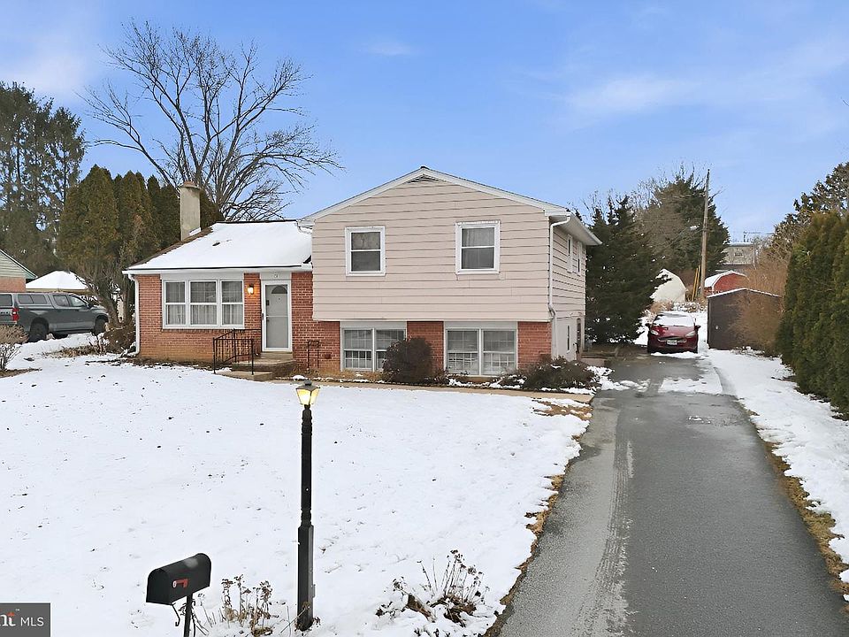 1st image of 51 Glen Oaks Dr