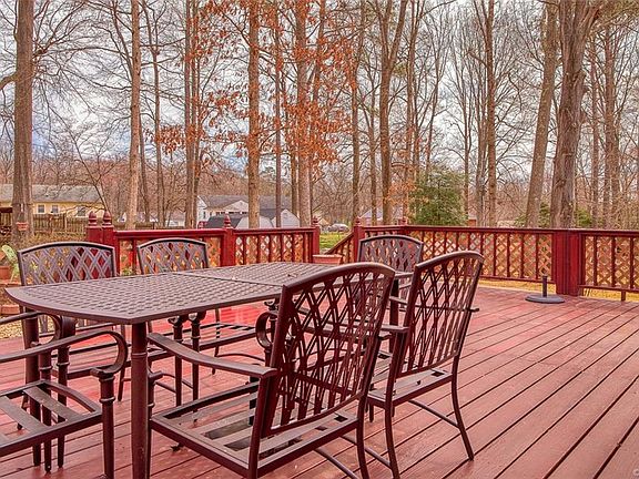 3rd image of 8319 Hunton Cir